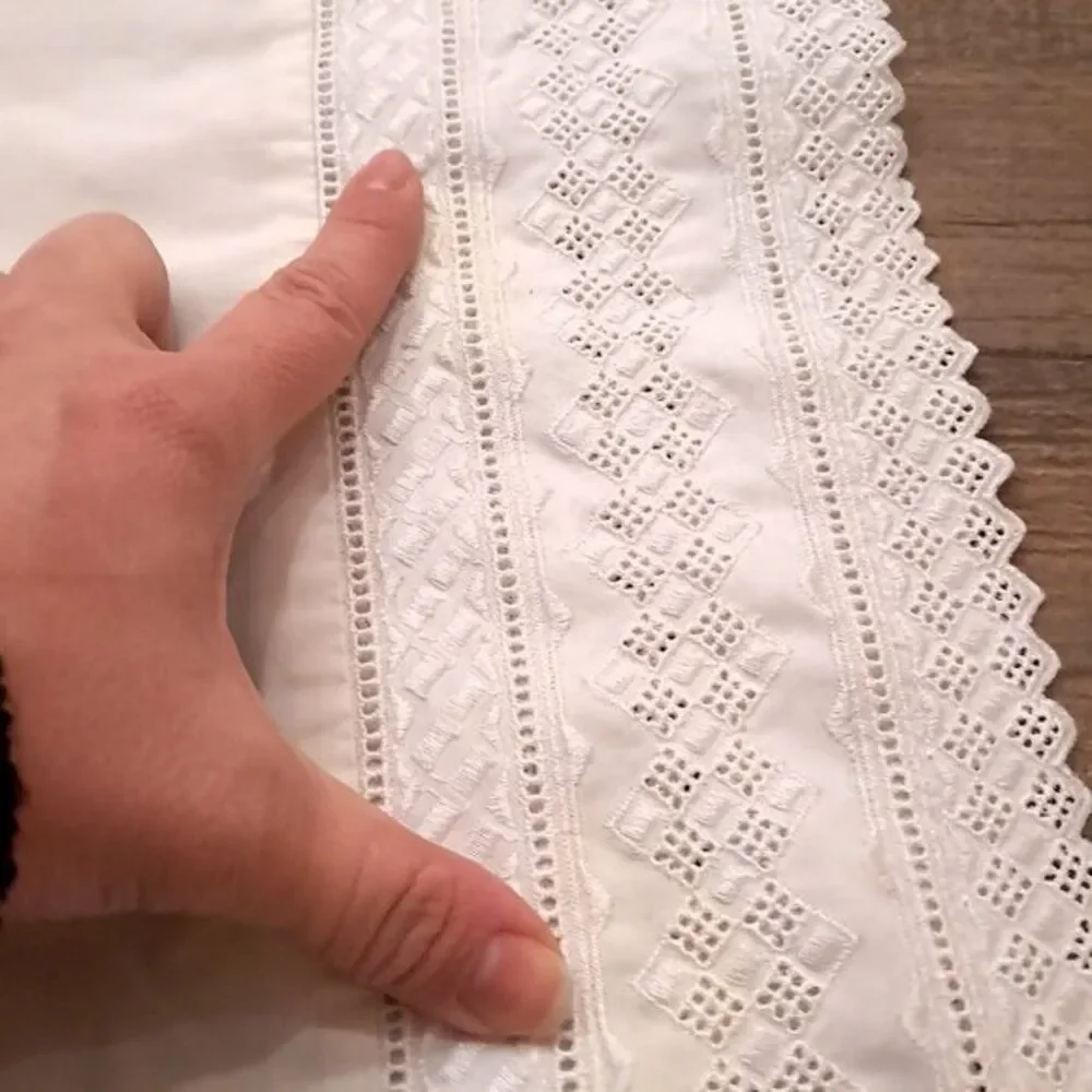 Vintage Cannon King Set 2 pillowcases Tres Grand Lace trim ivory off white cream